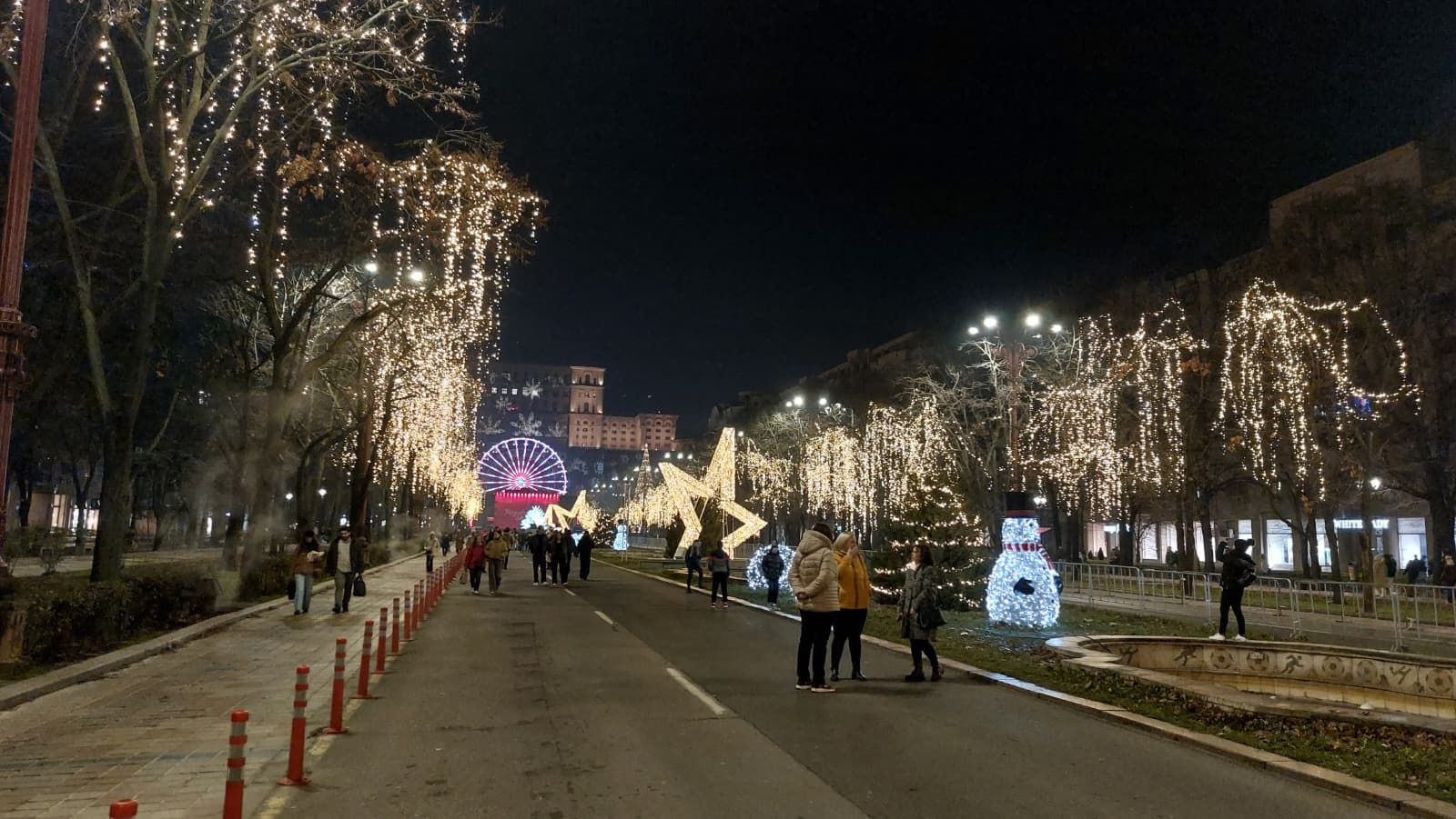 Se sting ”luminițele” în București. Anunțul făcut de Primărie