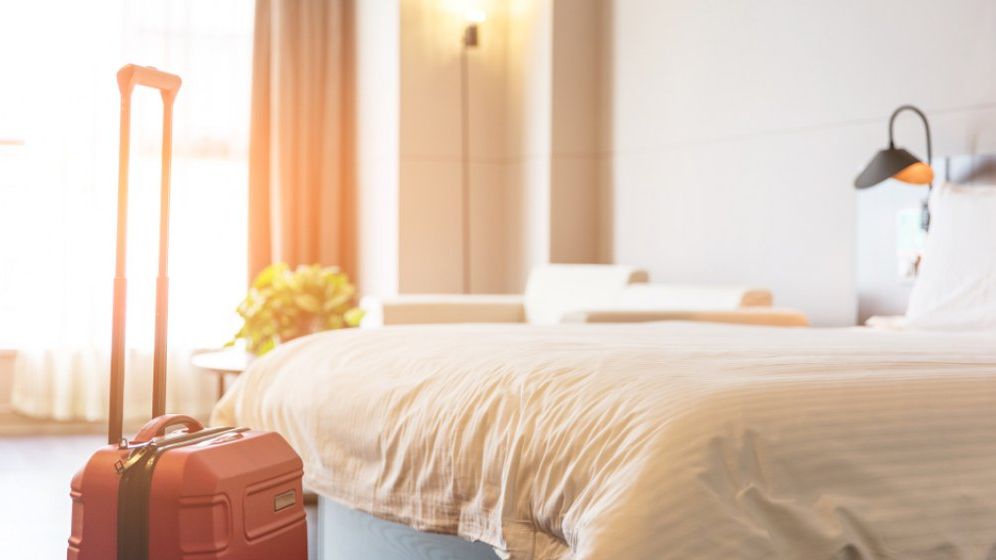 Premieră în România: Un hotel trebuie să îi restituie banii unui client nemulțumit de condițiile de cazare