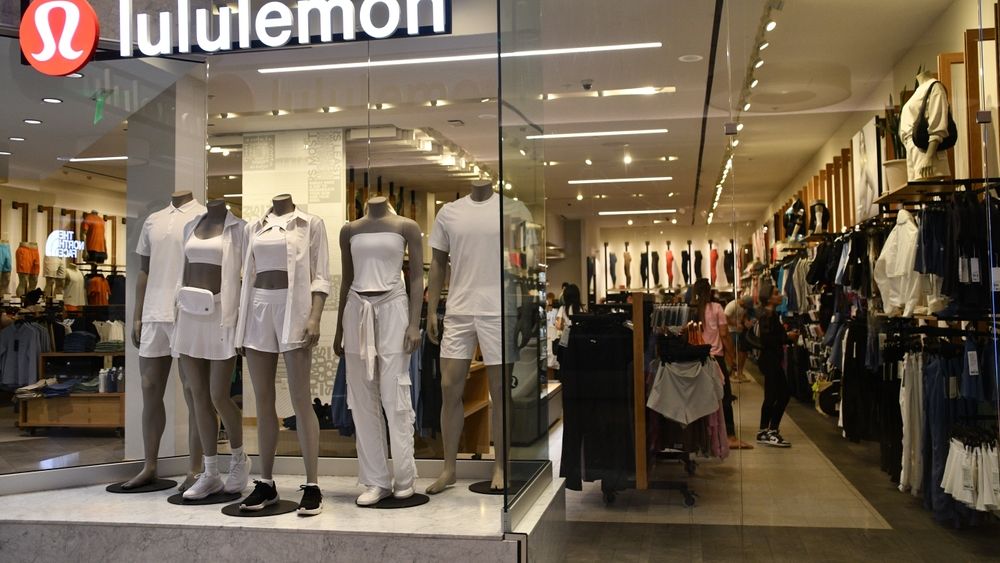 Brandul canadian de articole sportive Lululemon ajunge în România. Unde se deschide primul magazin