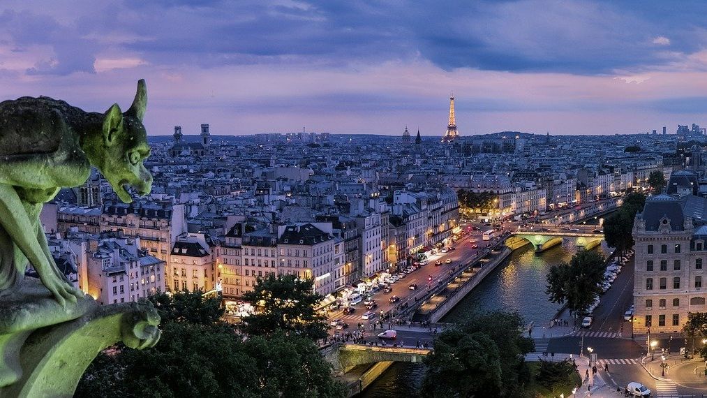 Parisul intră într-un nou lockdown