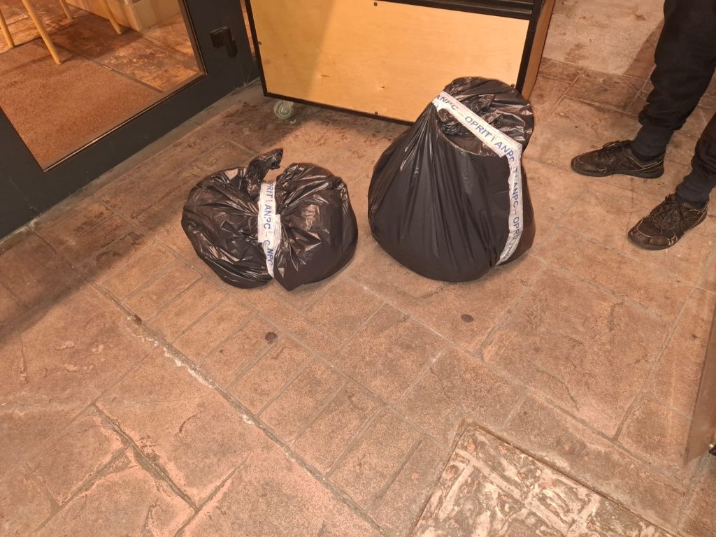GALERIE FOTO | ANPC, a dat amenzi de 74.000 lei după controalele din Centrul Vechi - Imagine 13