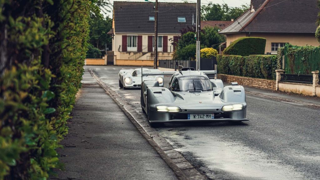FOTO | Porsche a construit o versiune de stradă a mașinii cu care speră să câștige la Le Mans - Imagine 3