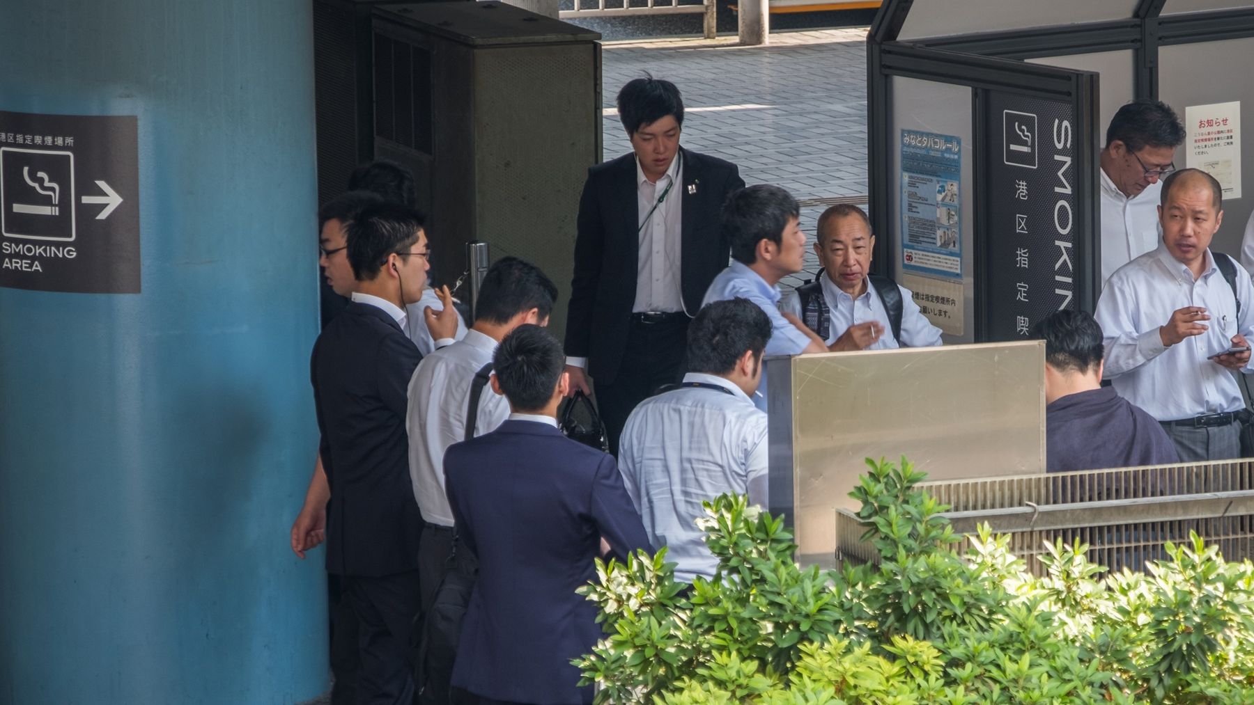 Japonezii renunță la țigări în favoarea RRP, din grija față de persoanele din jur. Pentru români, fumatul tradițional este ”rege”