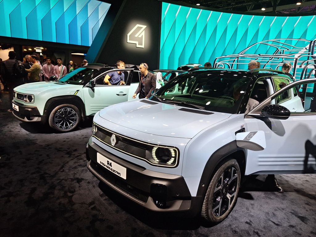 GALERIE FOTO | Noul Renault 4 E-Tech Electric a fost lansat la Paris. Cum arată, cât costă și ce - Imagine 36