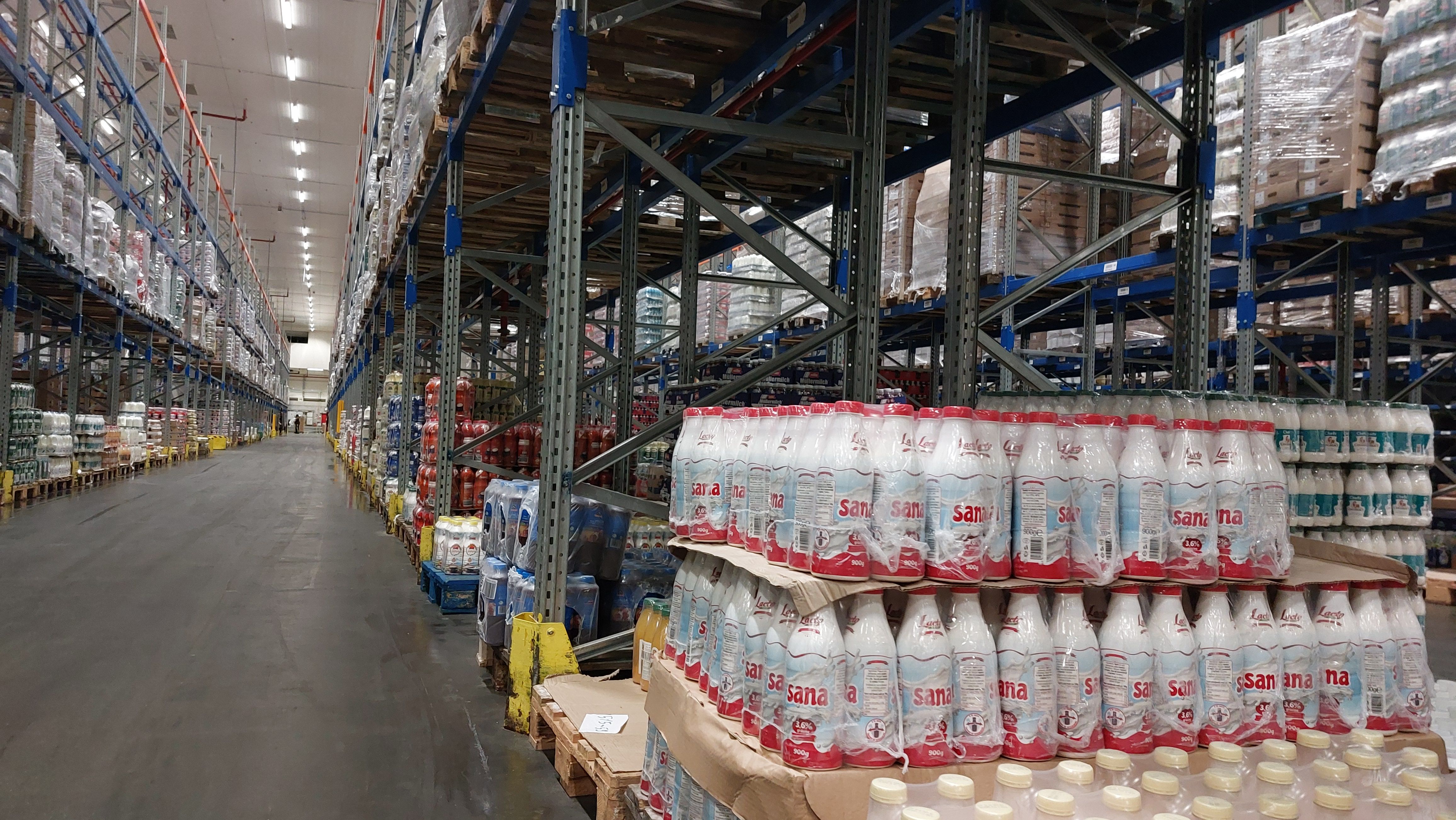 FOTO | ”Mașinăria” din spatele magazinelor Kaufland: Imagini exclusive din centrul logistic de la Turda al nemților - Poza 45