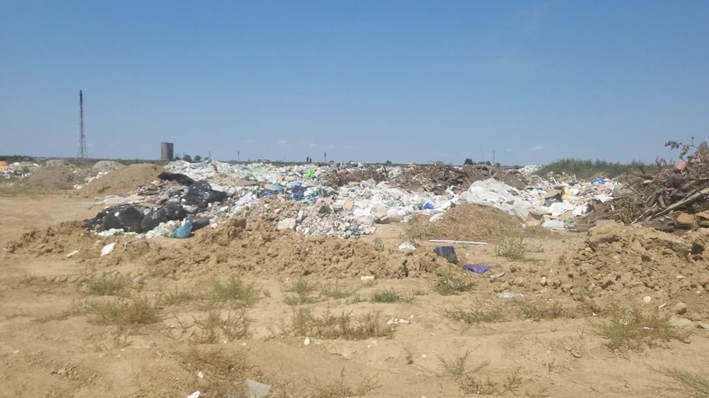 FOTO | Munți de gunoaie pe litoral: amenzi de peste 1,2 milioane de lei aplicate de Garda de Mediu