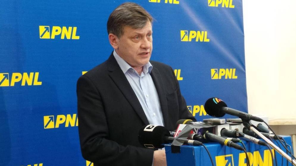 Crin Antonescu îi cere demisia lui Nicușor Dan: Trebuie să acţioneze decisiv!