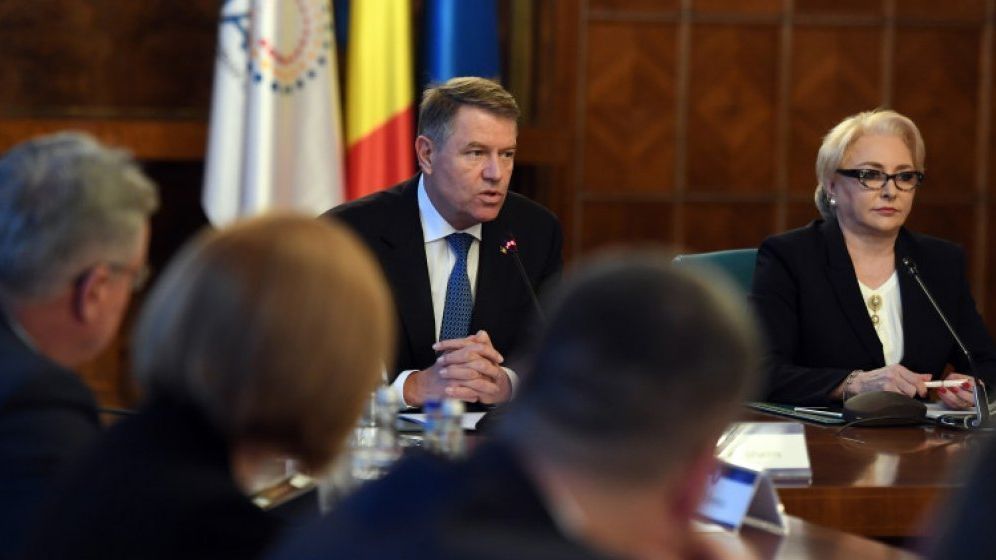 Iohannis: Asaltul majoritatii PSD la adresa statului de drept risca sa fragileze statutul Romaniei in NATO si UE. Reactia premierului Dancila