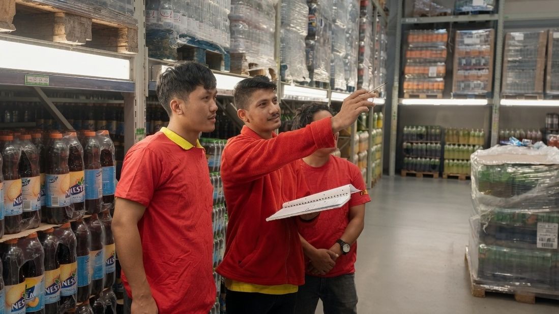 Noi reguli pentru accesul muncitorilor străini în România. Expert în recrutare: Până acum, și o firmă care vindea floricele în parc, putea să aducă muncitori NON-EU