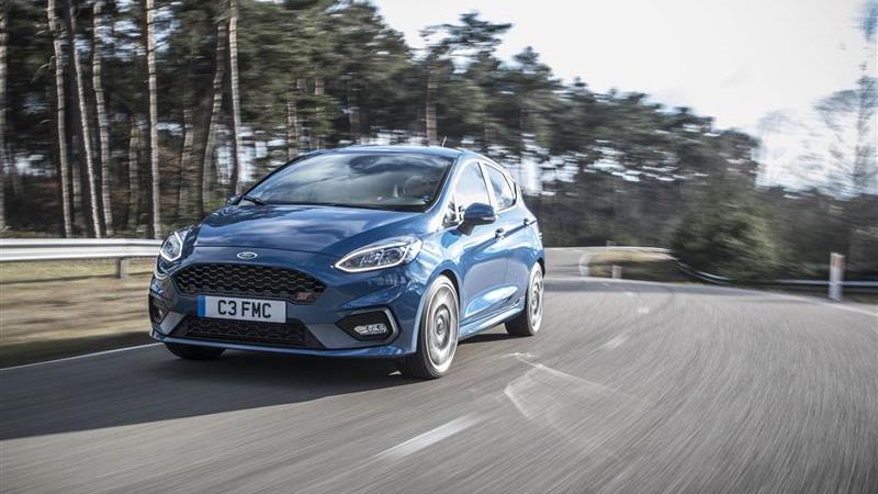 Una din cele mai vandute masini din Europa iese subit de pe o piata importanta