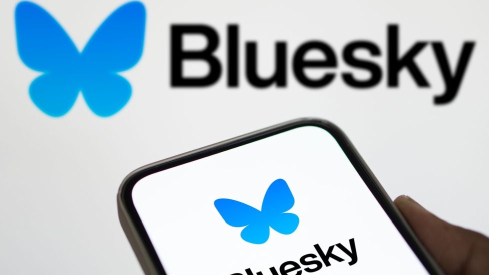 Bluesky, platforma de socializare creată inițial în cadrul Twitter, a revenit în atenție pe fondul controverselor din jurul rețelei X a lui Elon Musk