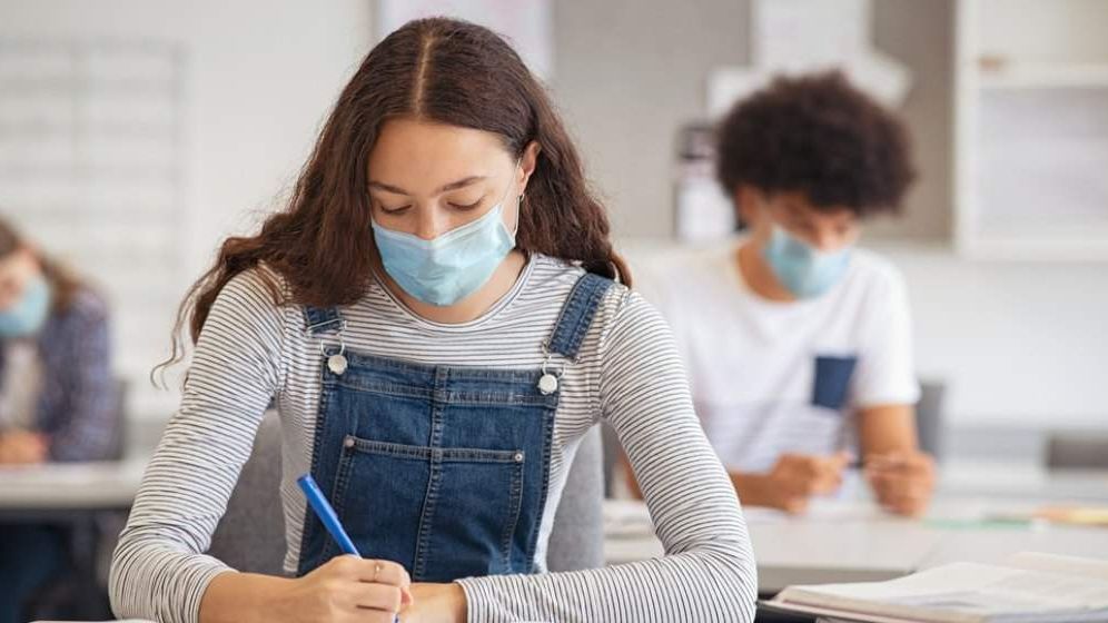 Efectele școlii online, negative. Simulările pentru BAC și Evaluarea națională, mai slabe ca anul trecut