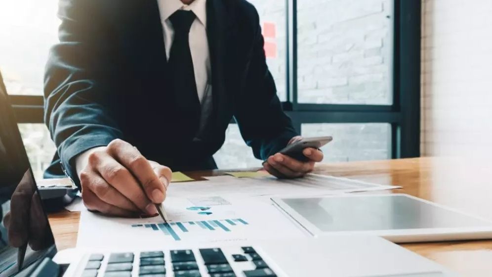 Italia vine cu clarificări: noi precizări privind surprinzătoarea taxă pe profiturile băncilor