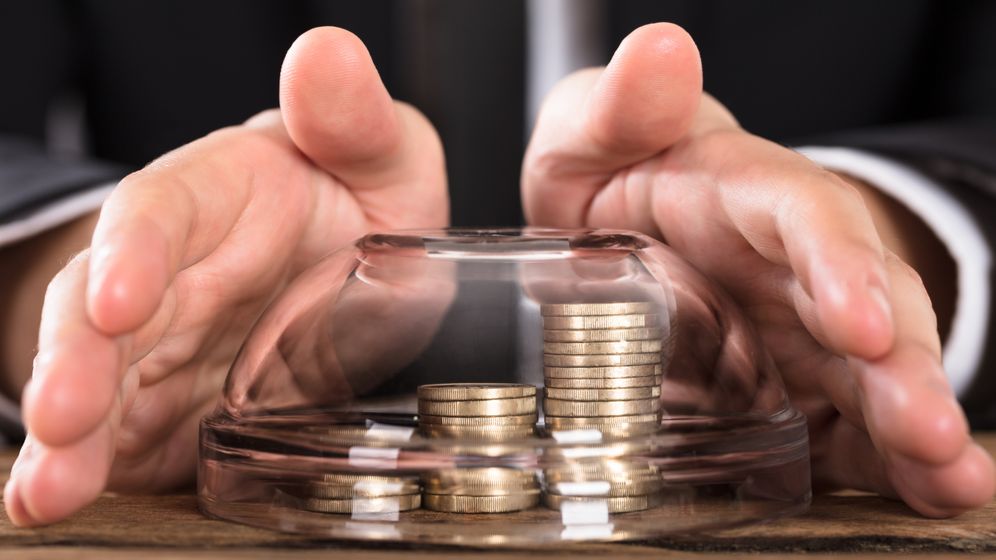 Un oficial de la Banca Centrală Europeană le spune oamenilor să nu mai ceară măriri salariale. „Trebuie să evităm o spirală salarii-preţuri”