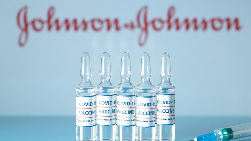 Johnson&Johnson suspendat în SUA | Distribuirea în Europa e amânată