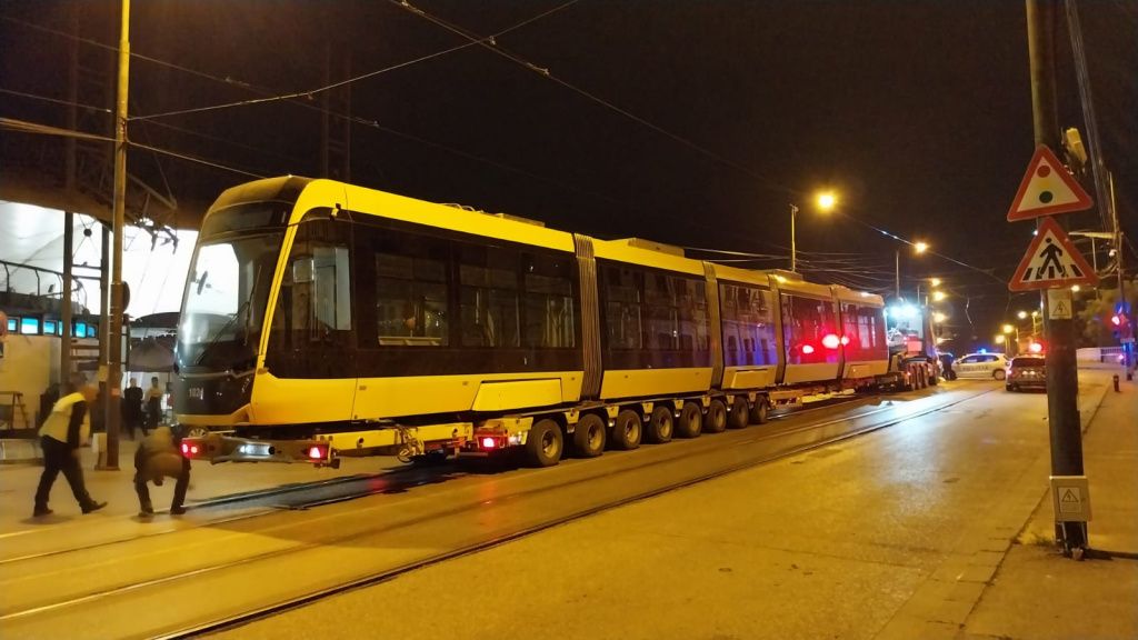 GALERIE FOTO: Cum arată tramvaiele turcești cumpărate de autorități la Timișoara. Sunt luate c - Imagine 3