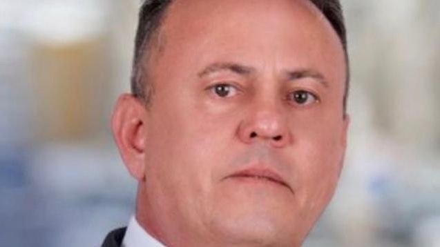 Primarul din Iași, care a întreținut relații sexuale în Primărie cu minore traficate, candidează folosind culorile PNL, dar PNL nu are candidat în comună