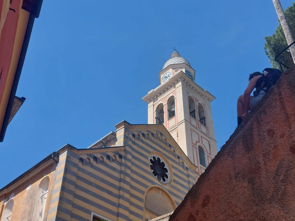 Vizită în Portofino: cum îți poți "žgăsi dragostea" pentru Riviera Italiană în orașul iu - Imagine 4