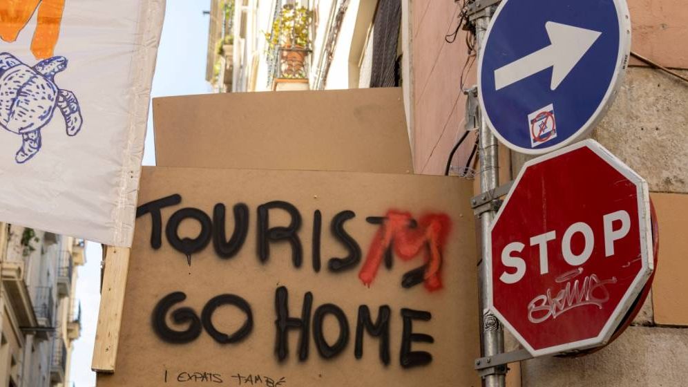 Încă o țară europeană s-a săturat de numărul mare de turiști