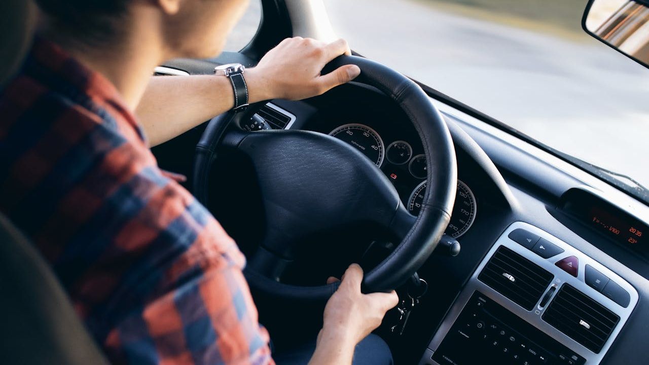 Experiența și calificarea echipei de specialiști de la OAZA Car Care din Cluj