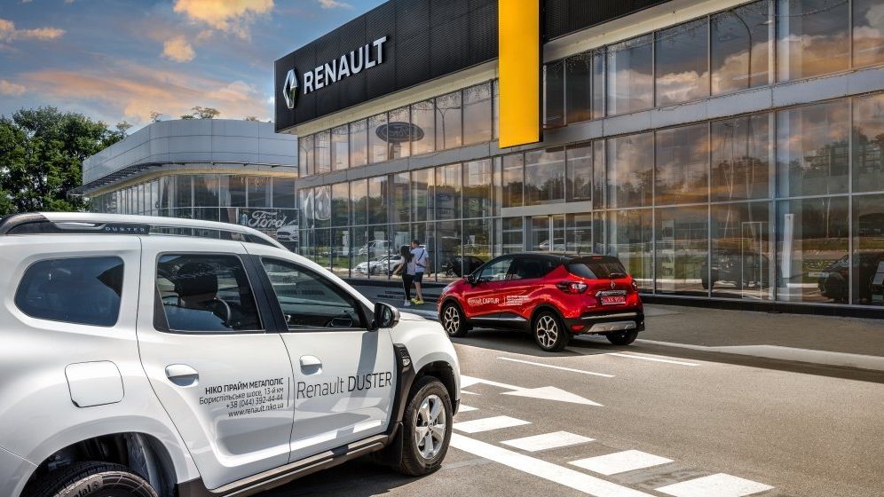 Românii au cumpărat online peste 700 de mașini noi Renault în anul pandemic