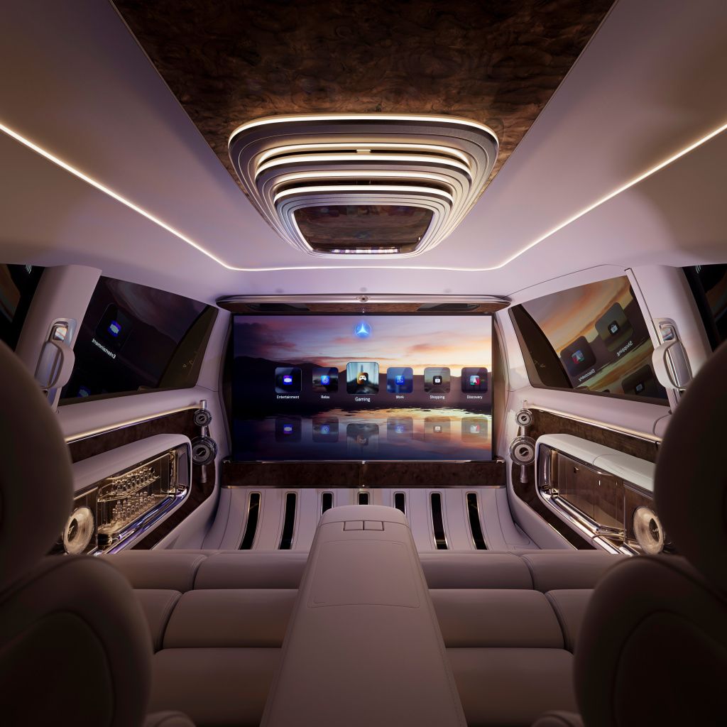 Lux, eleganță și tehnologie fără frână: Mercedes Benz dă startul unei noi ere premium în co - Imagine 35