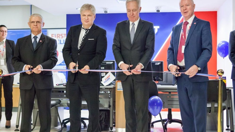 Dominic Bruynseels pleaca de la conducerea First Bank