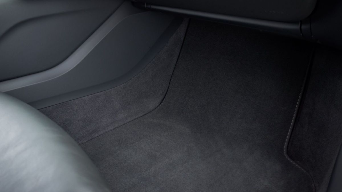 Covorașele auto din mochetă: protecția esențială pentru interiorul mașinii tale
