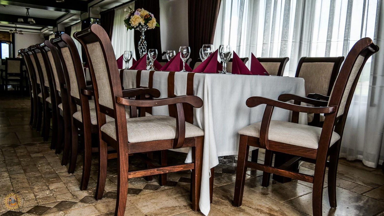 Fabrica românească de mobilă CEGIM exportă 60% din producție în Statele Unite și Canada