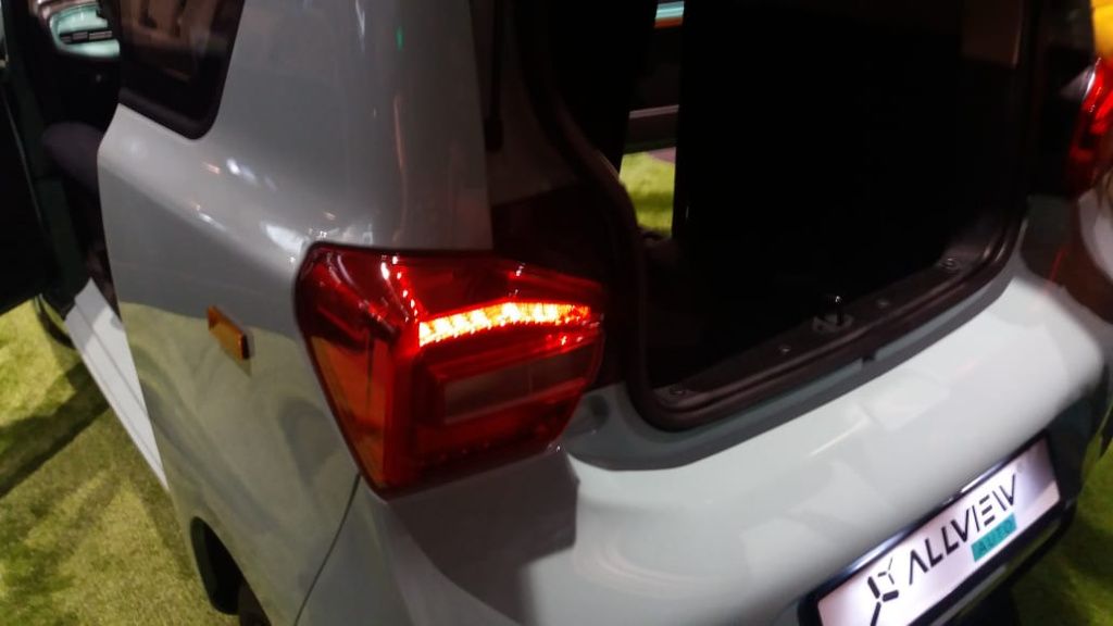 GALERIE FOTO | Allview a prezentat primul său model electric ce poate fi condus de la 16 ani - Imagine 1