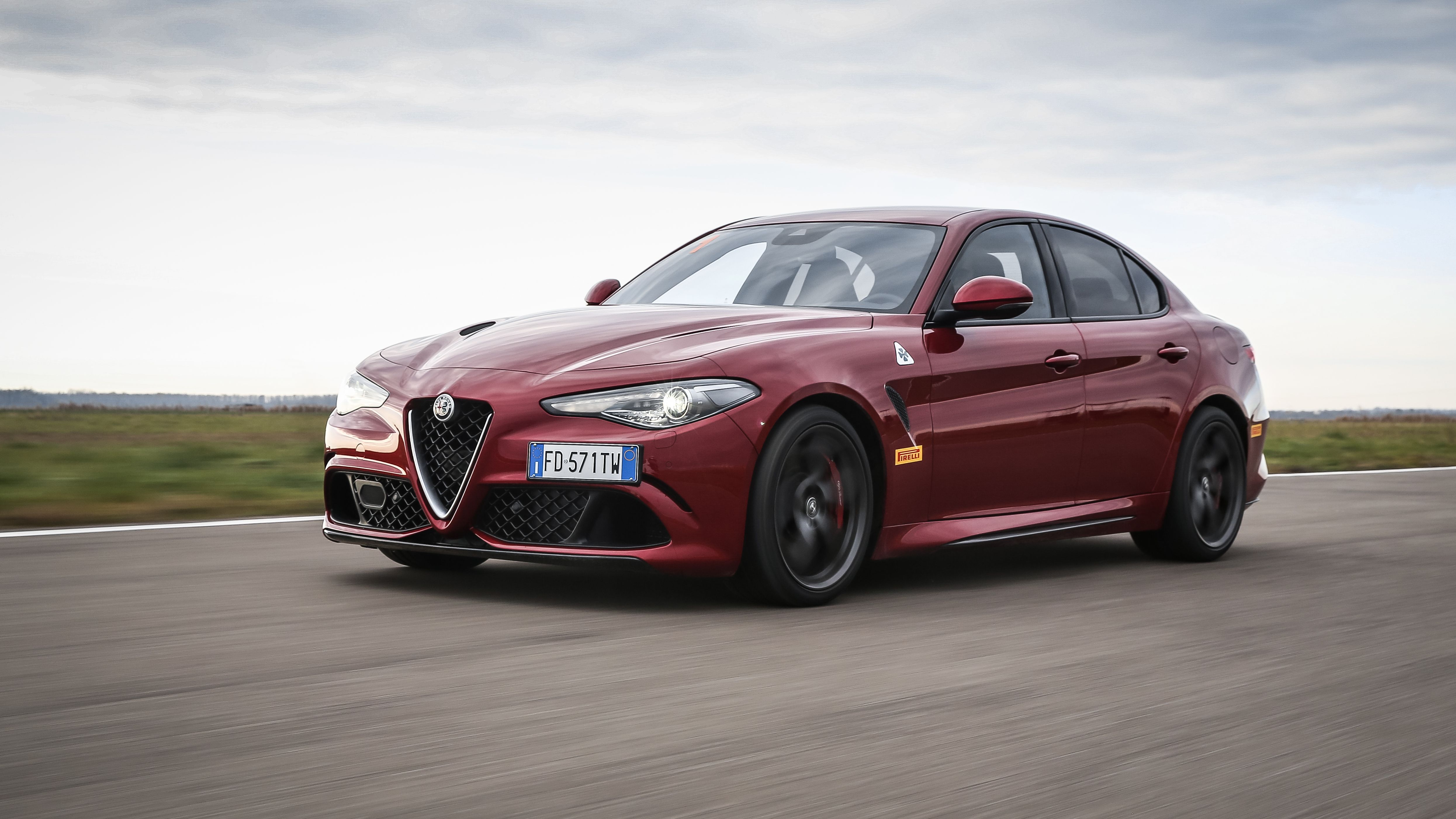 Alfa Romeo Giulia Quadrifoglio, test drive cu unul dintre cele mai puternice sedanuri din lume