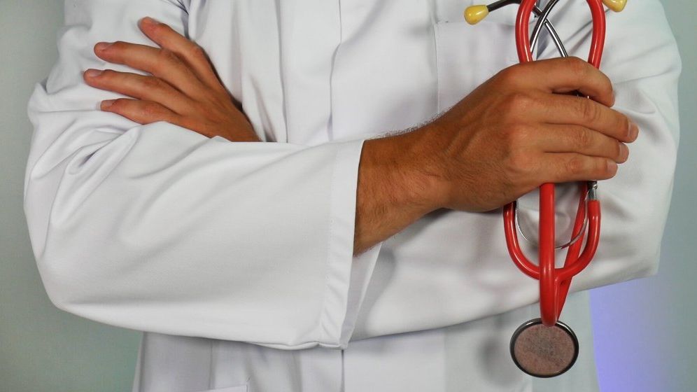 Perceptia medicilor asupra cresterilor salariale difera semnificativ de prezentarile oficiale