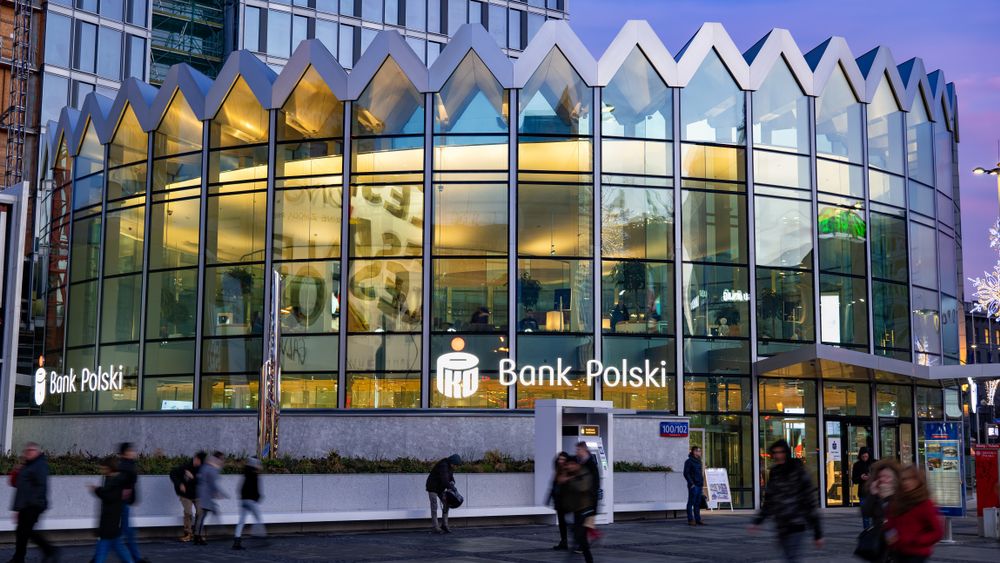 PKO Bank Polski, cea mai mare instituție financiară poloneză, vine în România ”motivată” de profitabilitatea record a sistemului