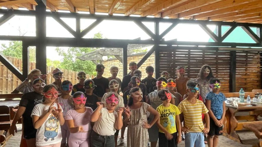 TotalEnergies Marketing Romania susține dezvoltarea personală a copiilor din Ferentari printr-o tabără de vară organizată de Asociația Valentina în 2025