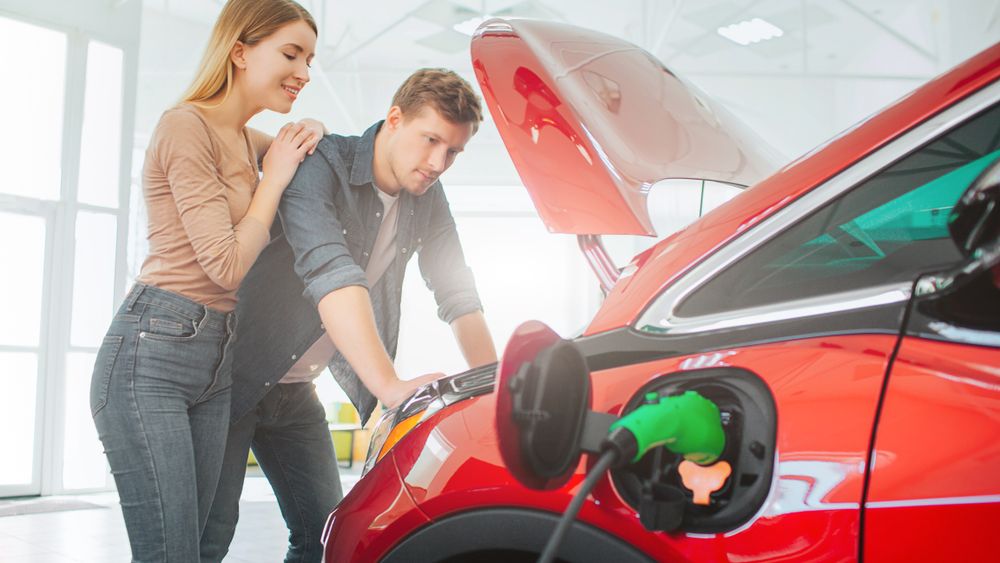 Studiu: 1 sofer din 5 ar alege o masina electrica. Modelele diesel pierd teren
