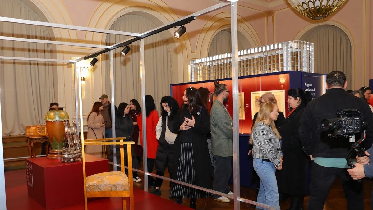 Cazinoul din Constanța a deschis două expoziții de excepție în parteneriat cu Art Safari: EA. Regina Maria și Marea și Sea Sisters. Povești la malul mării
