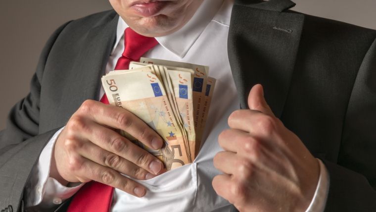 Cum a ajuns Parlamentul Romaniei cel mai mare dusman al poporului