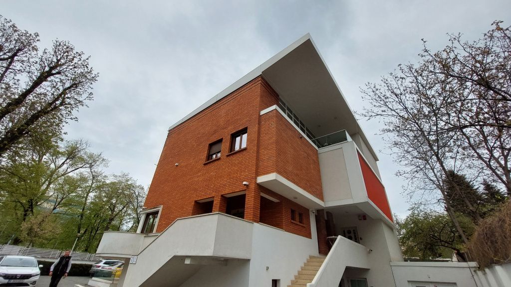 FOTO | Vilă istorică din Capitală, proiectată de Duiliu, scoasă la vânzare pentru 8 milioane d - Imagine 10