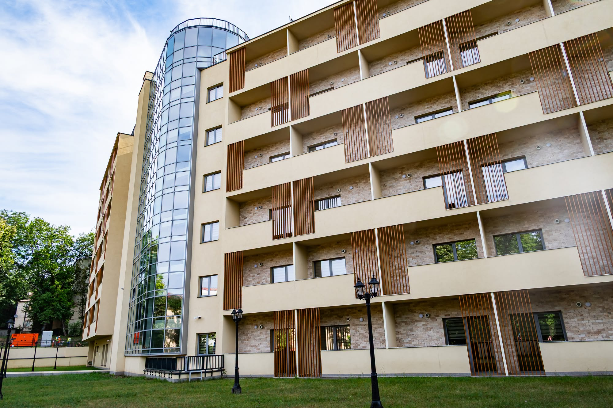 FOTO | Peste 1.100 de locuri noi de cazare pentru studenți: în ce orașe deschid cămine două mari universități
