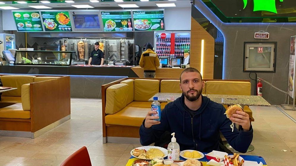 Tranzacție în HoReCa: Ștefan Mandachi a vândut lanțul de restaurante Spartan pentru 20,3 milioane euro