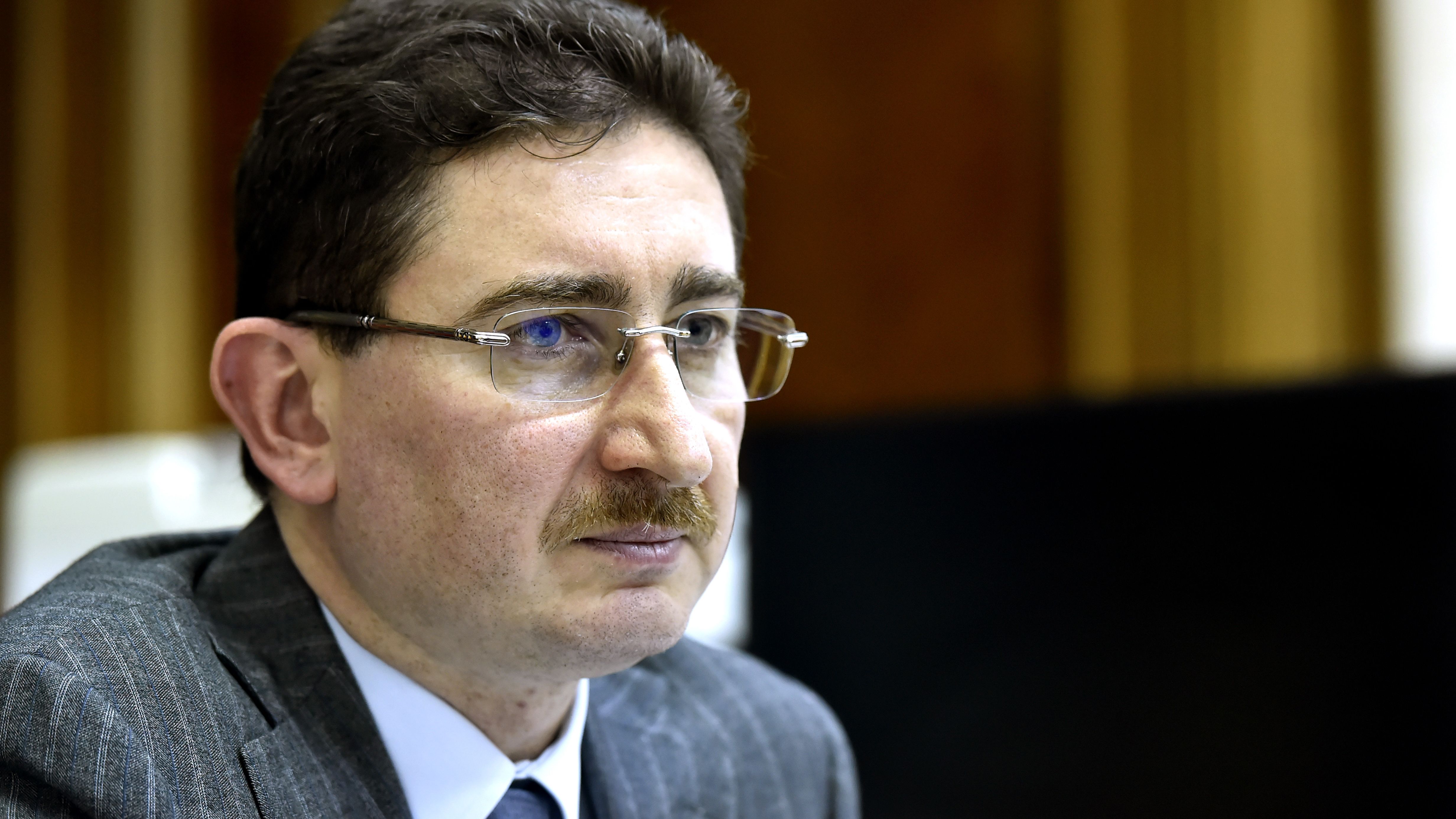 Consiliul Concurenţei recomandă firmelor cu spaţii închiriate în centrele comerciale să-şi negocieze independent condiţiile contractuale