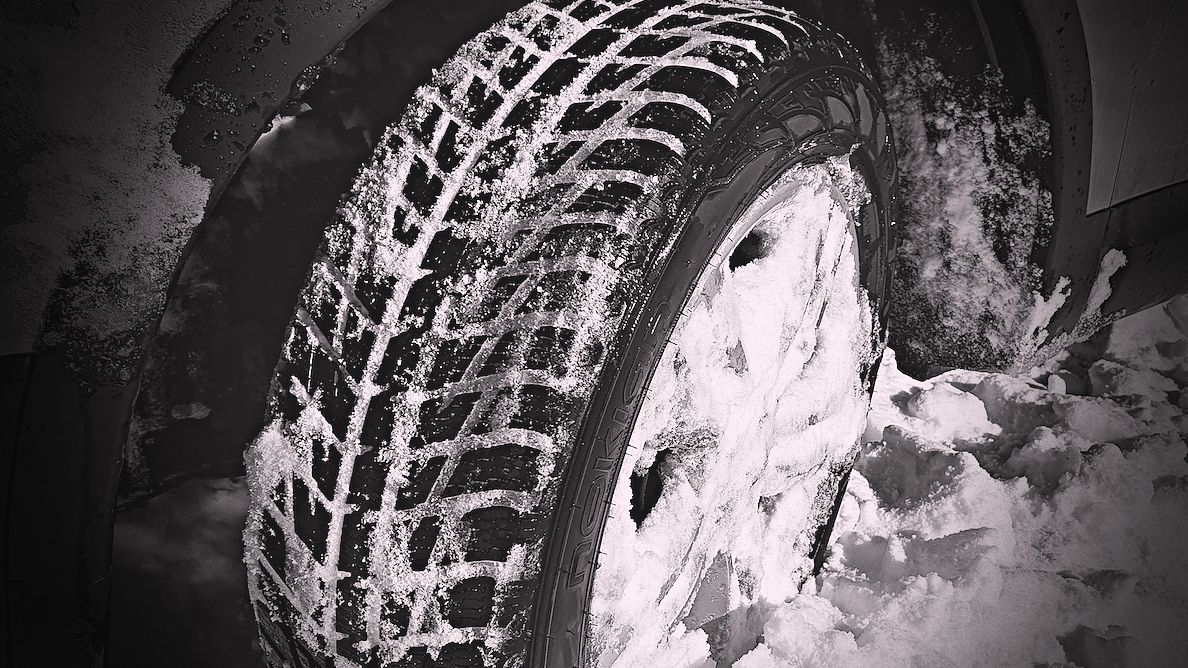 Cum se comporta anvelopele de iarna Nokian cu tehnologia Aramid