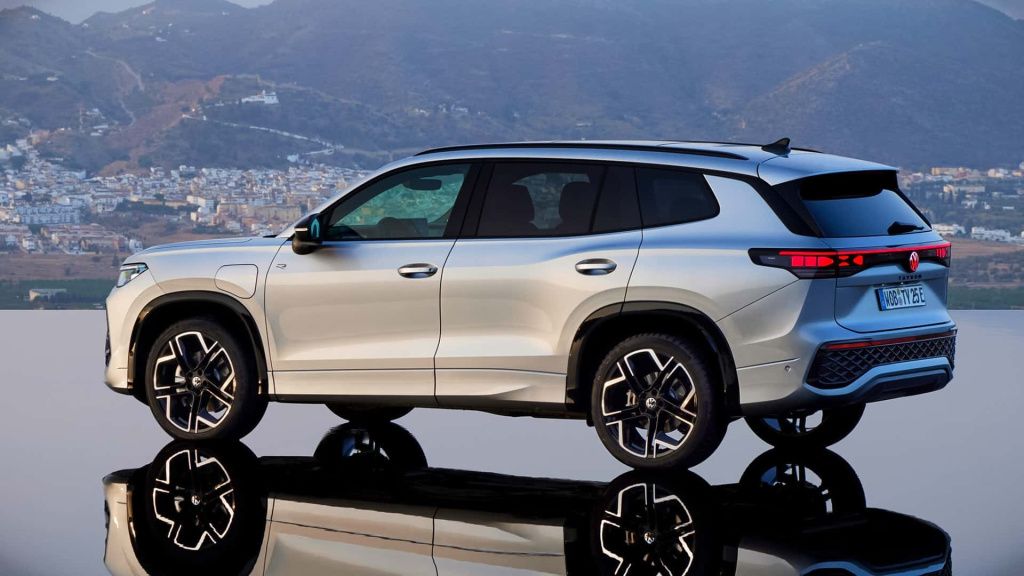 GALERIE FOTO | Volkswagen prezintă Tayron, un nou SUV de clasă medie - Imagine 12