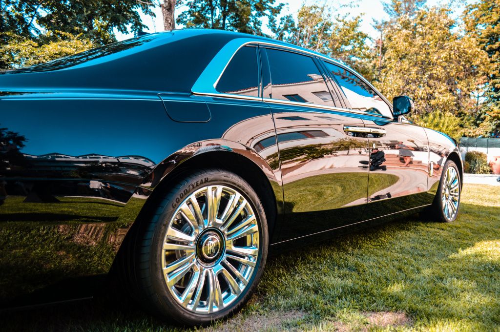 GALERIE FOTO | Rolls-Royce deschide un showroom în București - Imagine 18