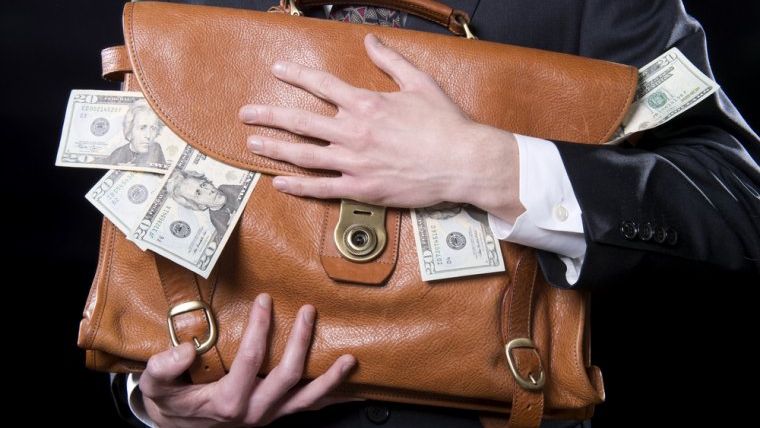 Ipsos: Romanii sunt de parere ca banii obtinuti din taxe sunt folositi in mod nejustificat