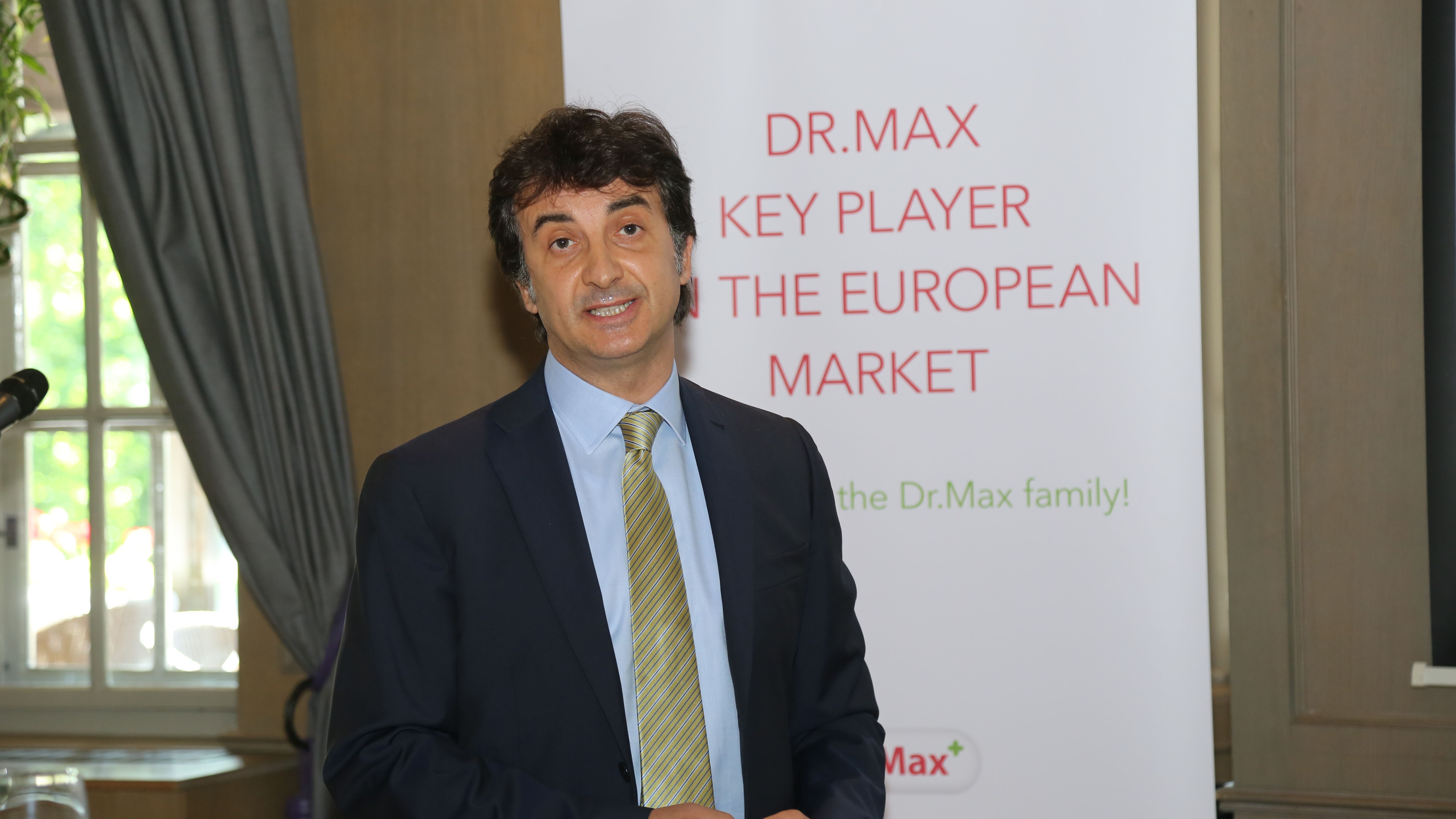 Dr. Max va deveni oficial unul dintre cele mai mari lanturi de farmacii din Romania