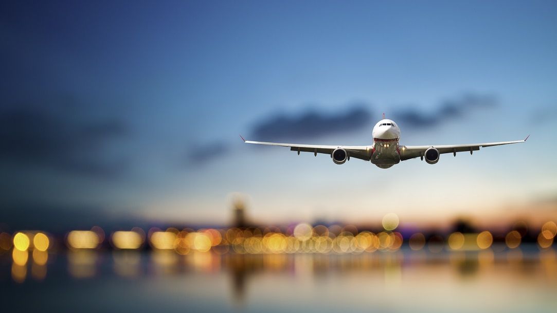 Muncitorii sezonieri români din Italia vor fi aduși în țară cu avionul: Prima cursă charter vine de la Torino