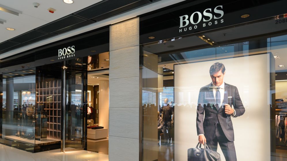 Angajații Hugo Boss vor lucra de la birou doar de marți până joi
