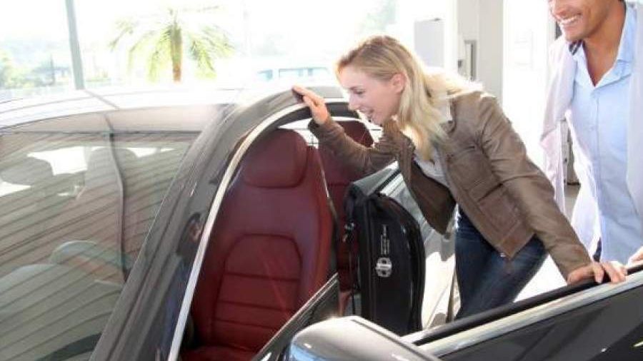 Înmatriculările de autoturisme noi au crescut cu 80% în septembrie