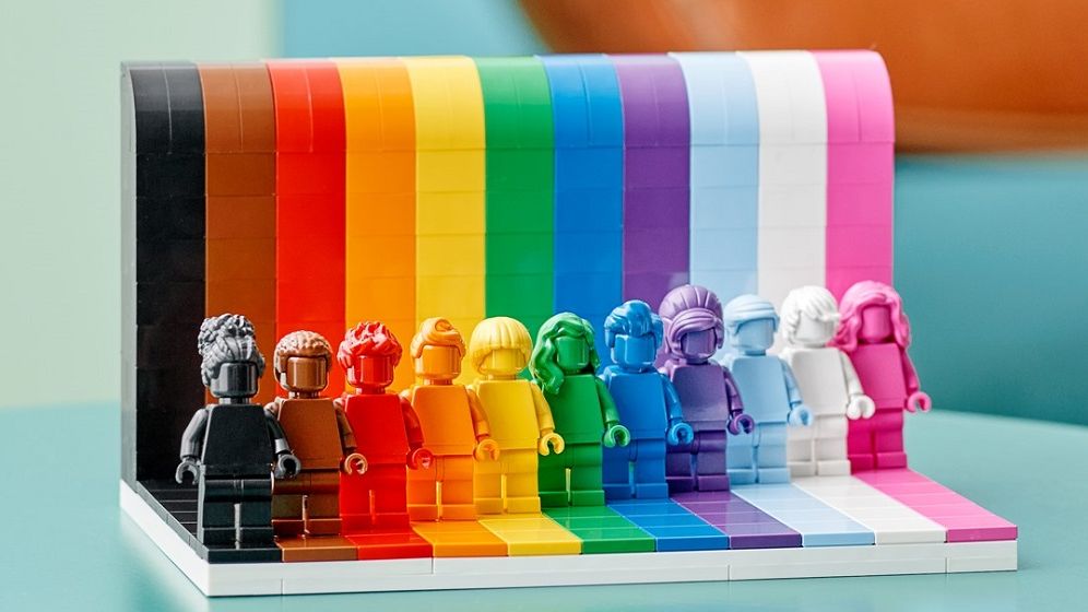 Lego lansează un nou set de jucării pentru a celebra comunitatea LGBT+